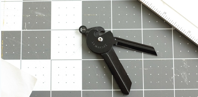 栓抜きと段ボールオープナーが合体。キーホルダーに通せる鍵型のツール Porter Key Knife(ポーターキーナイフ) | Kickstarter  fan!