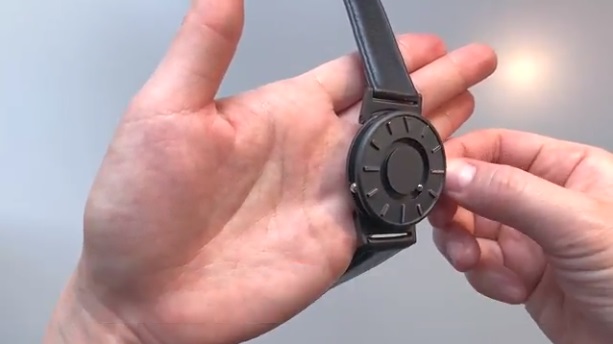 touchable watch 5.jpg