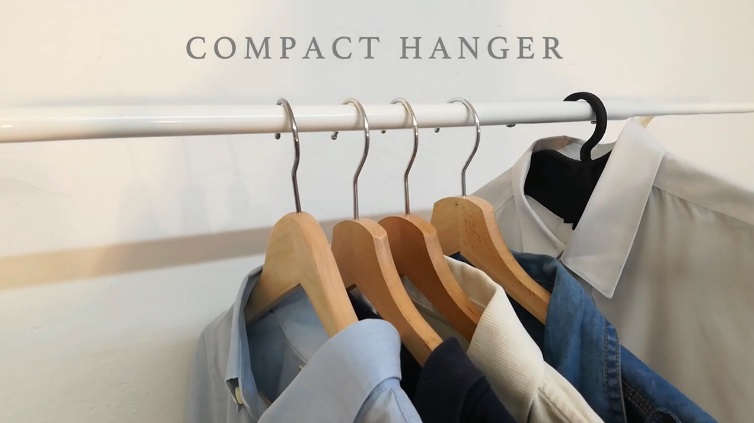 hanger 1.jpg